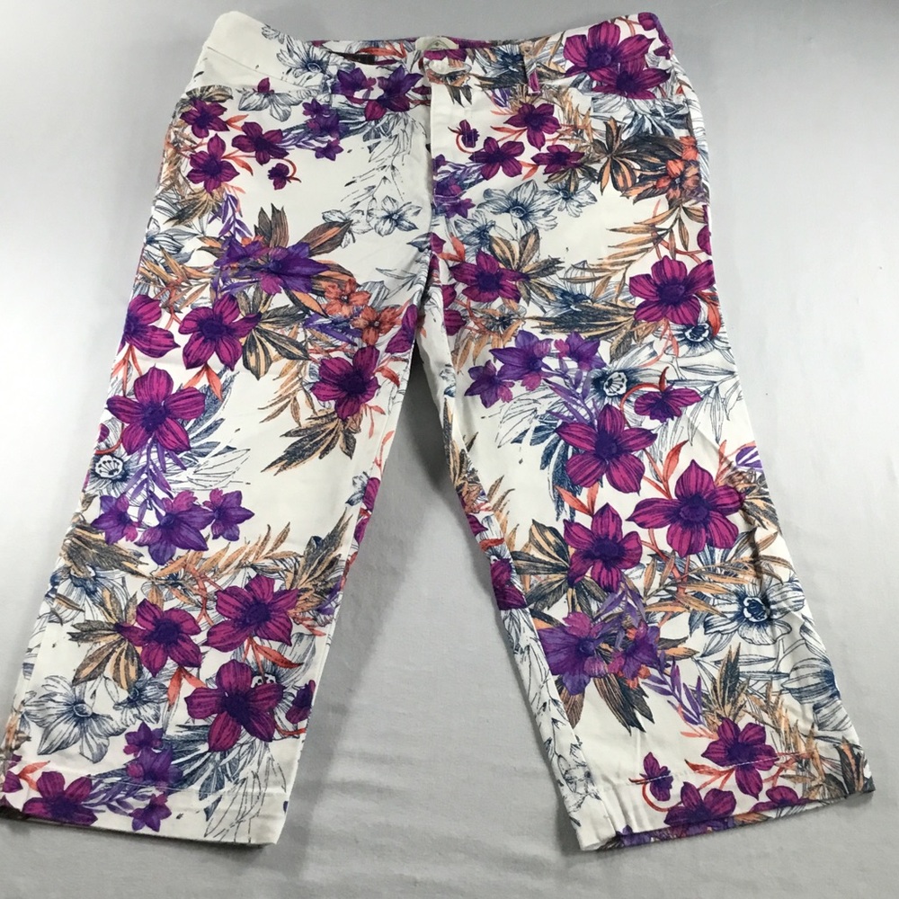 St.John's Bay Size 12 Crop Tropical Summer Floral Pants Fuschia White Stretch
